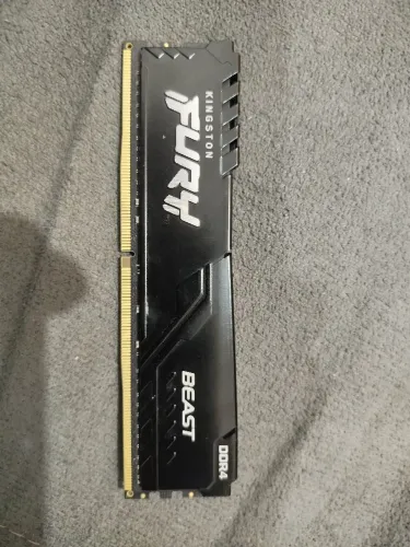 Memória kingston fury beast 16 Gb 3200Mhz semi nova