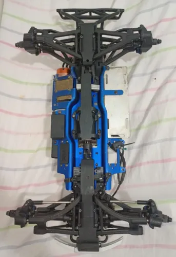 AUTOMODELO TRAXXAS SLAYER CONVERTIDO, ACEITO TROCAS POR OUTRO AUTOMODELO ELÉTRICO