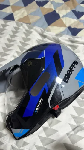 Capacete Bieffe novo.