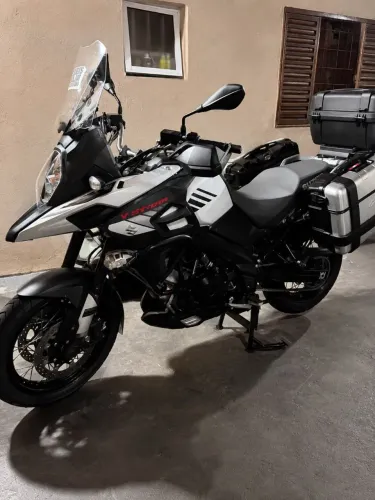 Suzuki Vstrom 1000cc.