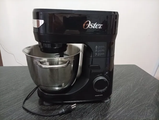 Batedeira Oster 850w 220v