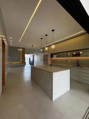 Casa Alto Padrão no Jardim Atlântico em Goiânia. Padrão condomínio Fechado. Próximo ao Par