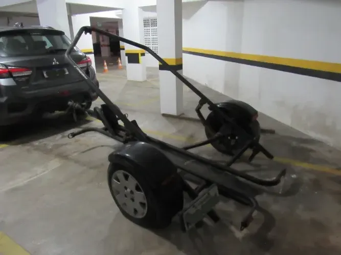 Carretinha para moto BOXCAR (não aceito trocas)