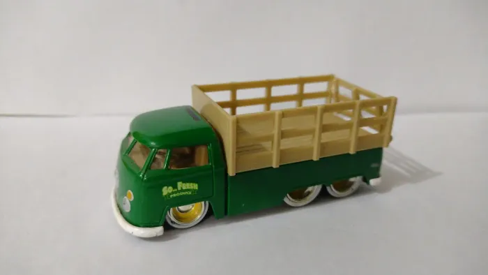 Miniatura Kombi 1/64