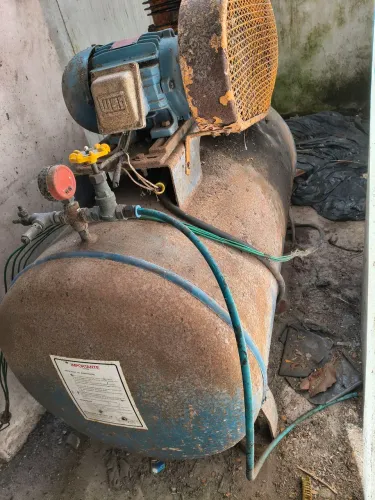 Compressor de ar Schulz 200 litros