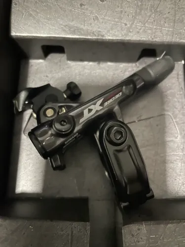 Manete De Freio Hidráulico Shimano Deore Xt BI-m8100 Lado Esquerdo