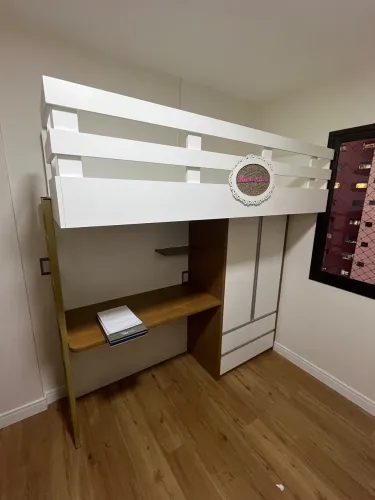 Cama suspensa