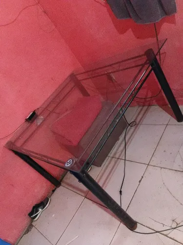 Vende mesa de vidro