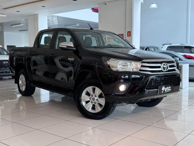 Toyota Hilux CD SRV 4X4 2.8 TDI Diesel Aut. 2017