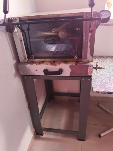 Forno a pedra e mesa