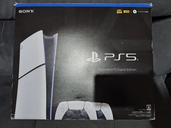 Playstation 5 slim original japonês. 2 controles