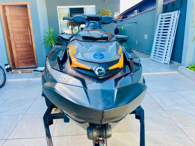 Sea-Doo GTX 170 (2022) c/ Som + Carreta 2024 e Brindes - R$ 96.900