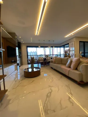 Apartamento a venda no Edifício Mirah em Bauru -SP.