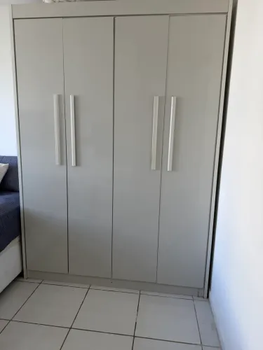 Guarda-roupa 4 portas