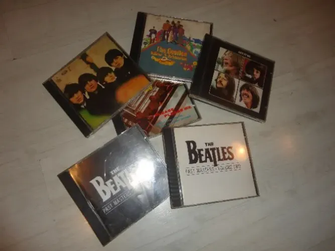 Lote CD's dos Beatles
