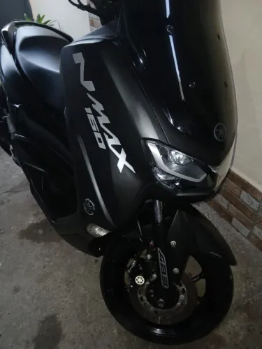 Vendo nmax muito nova 19.000 