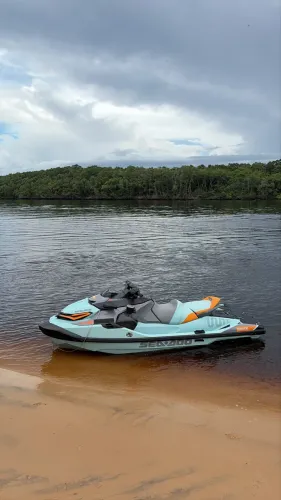 JET SKI 230 WAKE PRO