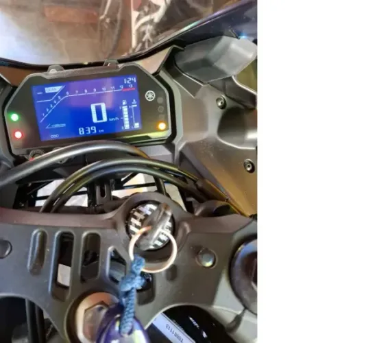 YAMAHA YZF R3-CONECTED ABS