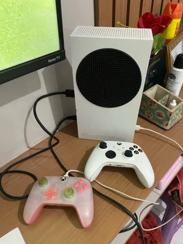 Xbox Series S 512GB - Completo com 2 Controles e Caixa