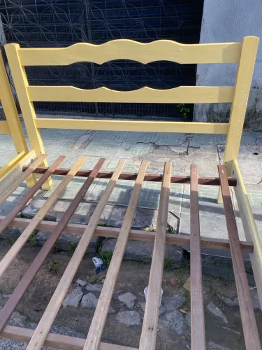 Cama de casal em madeira 00