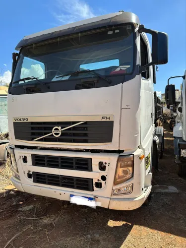 VOLVO FH 520 6x4 CABINE SIMPLES CUBO REDUTOR