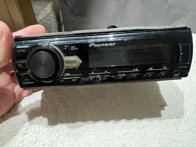 Rádio pionner MVH-98UB USB