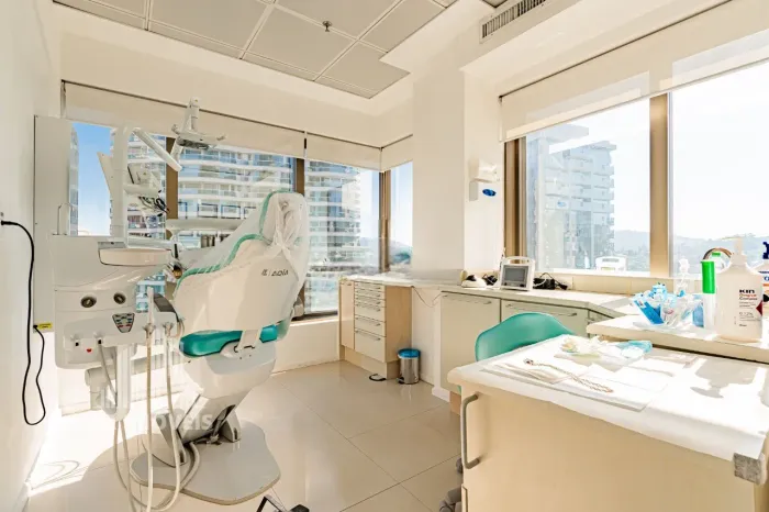 RR8715 Sala Comercial 47m² EDIFÍCIO MEDIC LIFE - OPORTUNIDADE - 1 Vaga de Garagem - Baruer