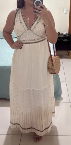 Vestido Longo Boho Chic e detalhes dourados - Off-White