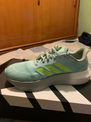 BOOST RUN M SHOES