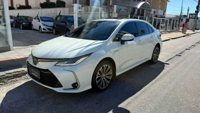 Toyota Corolla Altis Prem. Hybrid 1.8 Flex AUT 2020