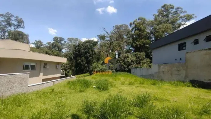 Lindo lote/terreno à venda, com 582 m² no Condomínio Reserva do Vianna - Granja Viana, Cot