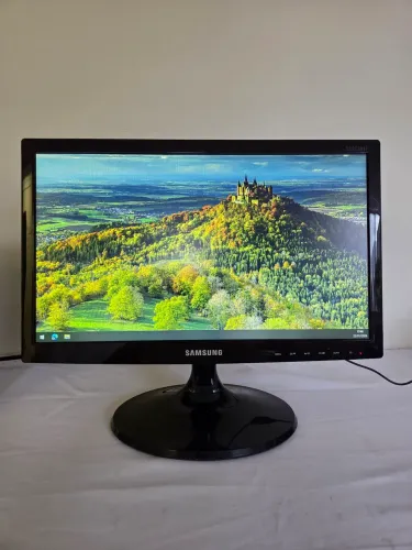 Monitor Samsung S19C301 18.5" LED HD VGA DVI