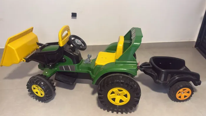 Vendo trator elétrico infantil 12v 