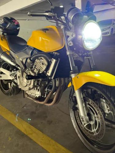 Hornet carburada 
