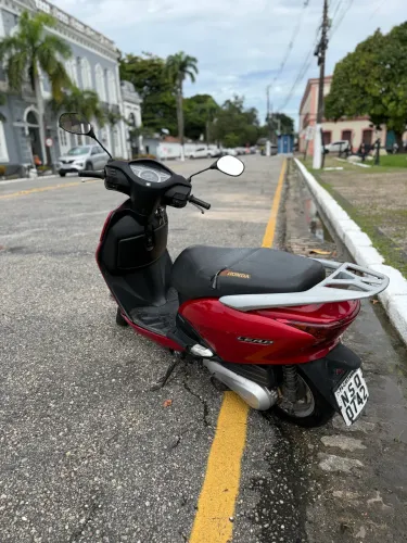 Honda Lead 100 scotter