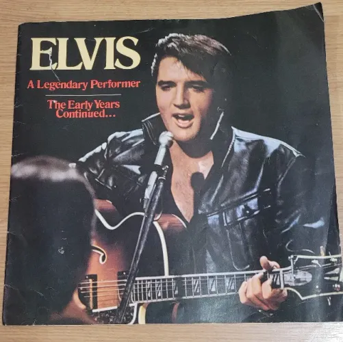 Antiga Revista Do Elvis Presley " A Legendary Performer " 