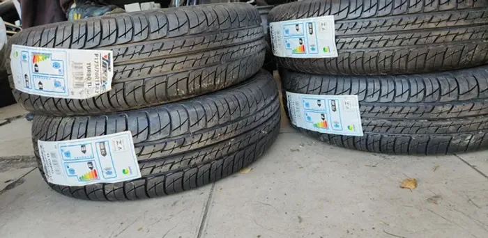Pneus novos aro 13 medida 175 70 Tornel