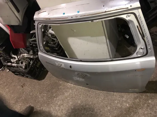 Tampa traseira Etios Hatch 