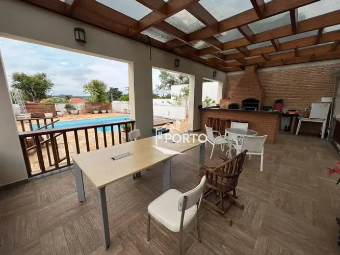 Casa com 3 dormitórios, sendo 1 suíte à venda, 450 m² - Centro - Águas de São Pedro/SP