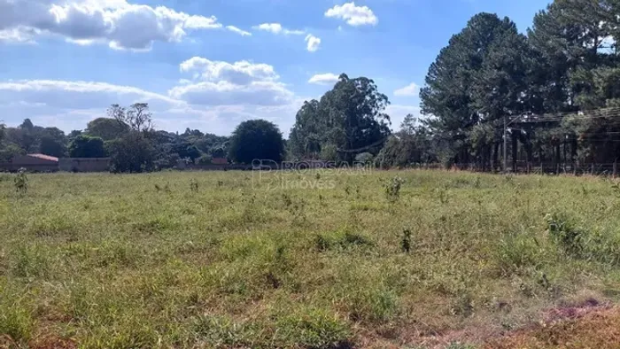 Venda de Terreno / Padrão na cidade de Araraquara