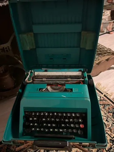 Máquina de escrever antiga - Decoração vintage