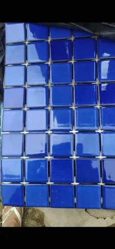 Pastilha de porcelana para piscina Eliane 5x5 tenho 38 metros quadrados