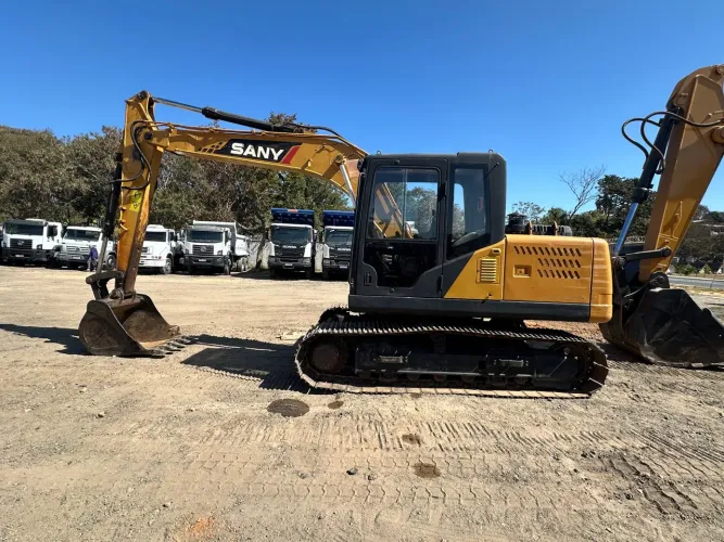 Escavadeira Sany SY135C 2015 