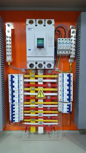 Quadros elétricos predial e comercial