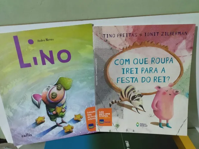 2 Livros Infantis - Lino e Com que Roupa Irei a Festa do Rei - Coleção Itaú Social 