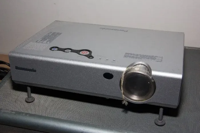 Projetor pt-lc56u