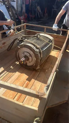 Vendo motor 100 cv semi novo