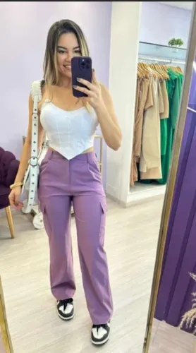 Vendo calça tamanho M cor lilás