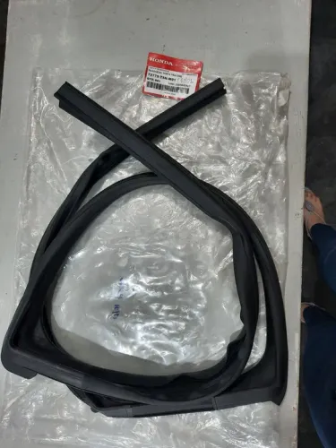 Borracha porta traseira esquerda Honda Fit 2015 a 2021