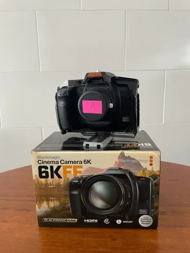 Blackmagic Cinema Câmera 6KFF 